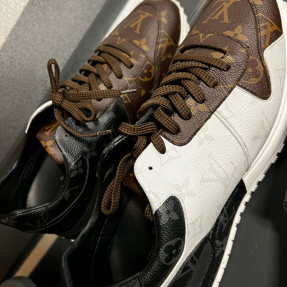 Mens Louis Vuitton sneakers and slides